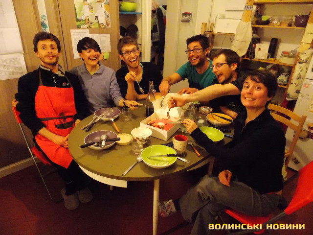 Вечірка з борщем і дерунами в Греноблі